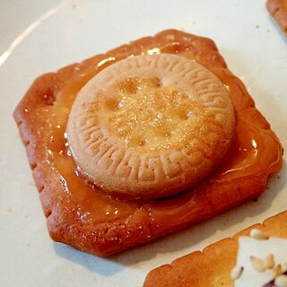 ピーナツクリームとビスケットの焼きクラッカー